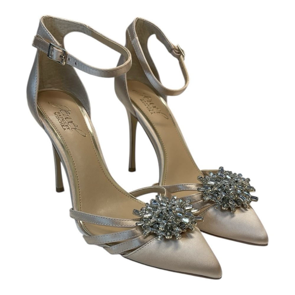 NEW Badgley Mischka Heels Violette Champagne Sparkling Embellishments size 6